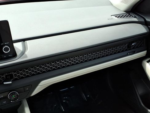 Used 2024 Honda Accord EX image 26