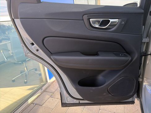Used 2025 Volvo XC60 B5 Plus AWD/4WD image 21