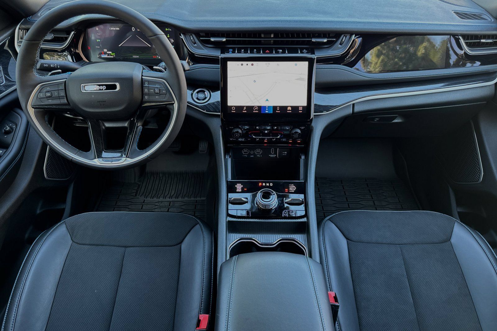 New 2023 Jeep Grand Cherokee Trailhawk w/ Advanced Protech Group II AWD/4WD image 12