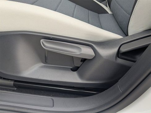 New 2026 Volkswagen Taos S image 23