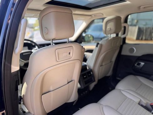 Used 2022 Land Rover Discovery S AWD/4WD image 22
