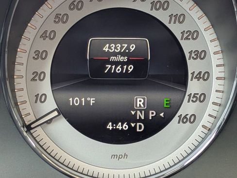Used 2015 Mercedes-Benz GLK 350 4MATIC image 33