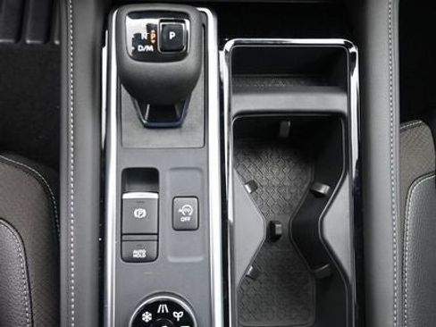 New 2026 Nissan Pathfinder SL image 21