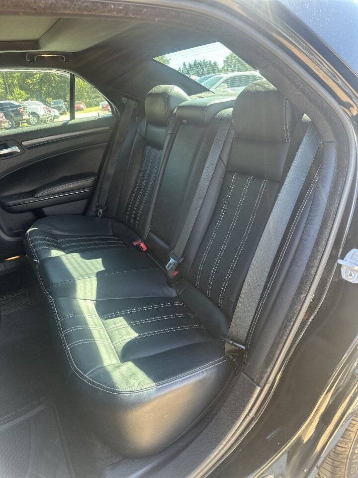Used 2015 Chrysler 300 S w/ 300S Premium Group AWD/4WD image 31