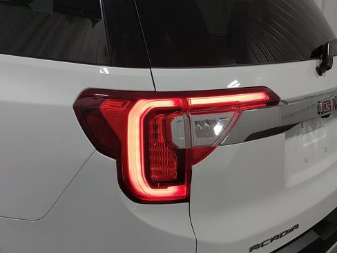 Used 2023 GMC Acadia SLE w/ Driver Convenience Package image 36