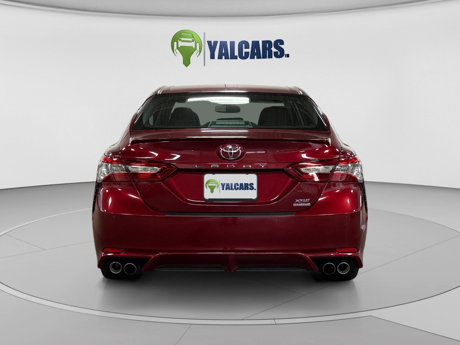 Used 2018 Toyota Camry XSE FWD image 4