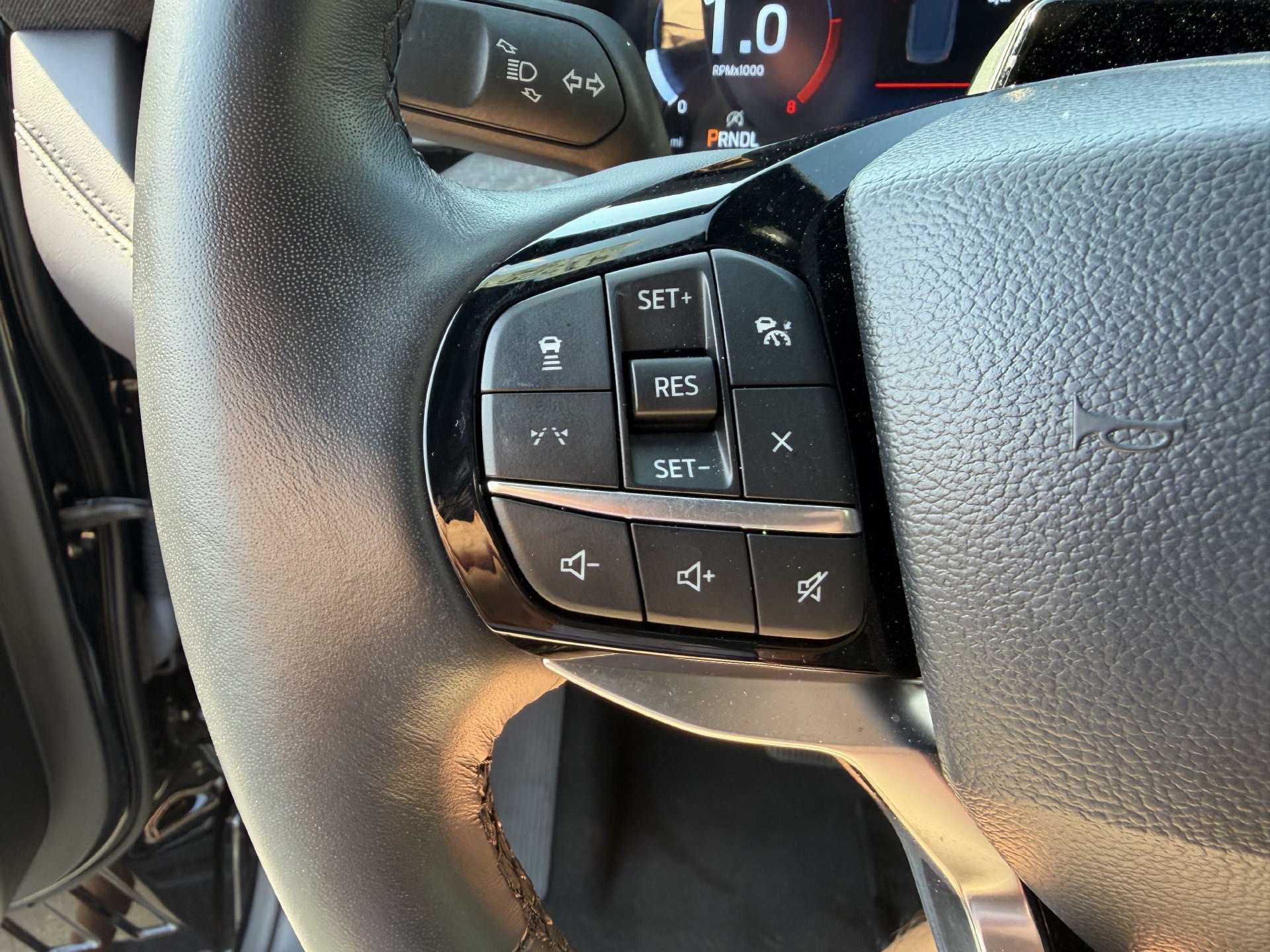 Used 2025 Ford Explorer Platinum w/ Ultimate Package RWD image 9