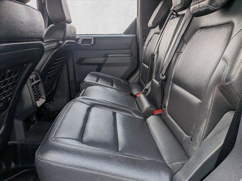 Used 2025 Ford Bronco Big Bend w/ Black Diamond Package AWD/4WD image 12