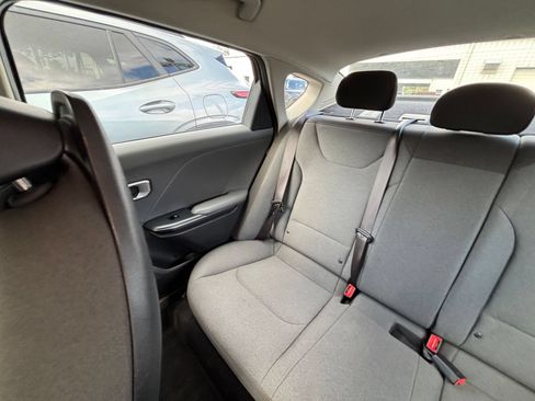 Used 2025 Kia K4 FWD image 38