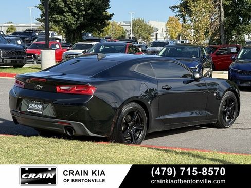 Used 2017 Chevrolet Camaro LT image 7