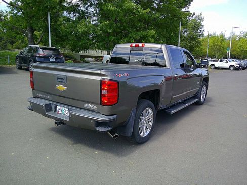 Used 2014 Chevrolet Silverado 1500 High Country w/ High Country Premium Package AWD/4WD image 5