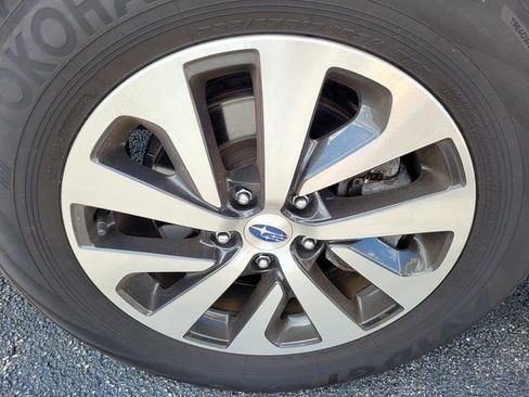 Used 2024 Subaru Outback Premium image 12