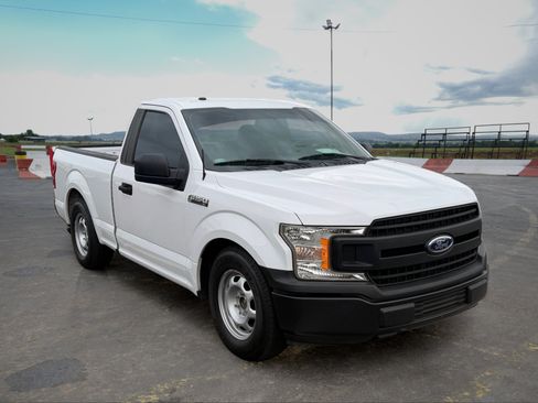 Used 2018 Ford F150 XL w/ Equipment Group 101A Mid RWD image 2