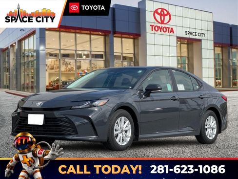 New 2026 Toyota Camry LE FWD image 1