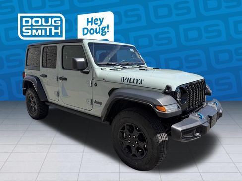 Used 2023 Jeep Wrangler Unlimited w/ Cold Weather Group AWD/4WD image 6