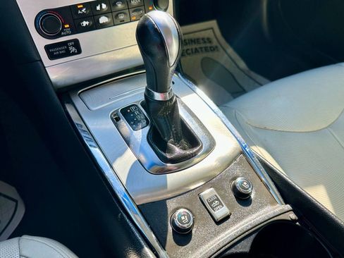 Used 2015 INFINITI Q60 Convertible w/ Premium Package image 21