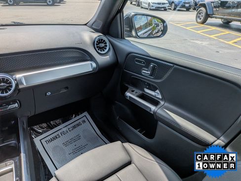 Used 2025 Mercedes-Benz GLB 250 4MATIC image 19