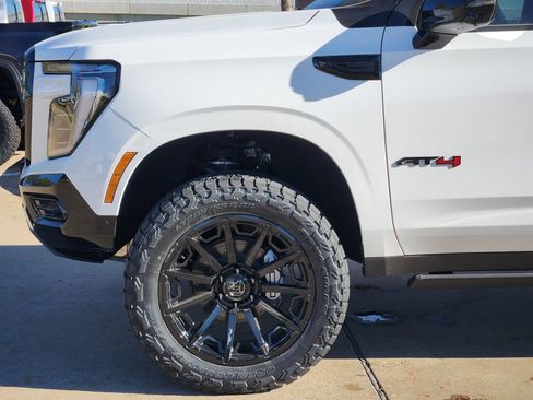 New 2026 GMC Yukon AT4 w/ LPO, Floor Liner Package image 7