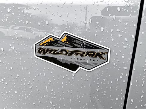 Used 2023 Ford Bronco Wildtrak image 6