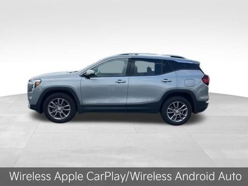 Used 2023 GMC Terrain SLT image 4