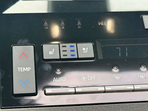 Used 2021 Toyota Avalon Limited w/ Advanced Safety Package FWD image 21