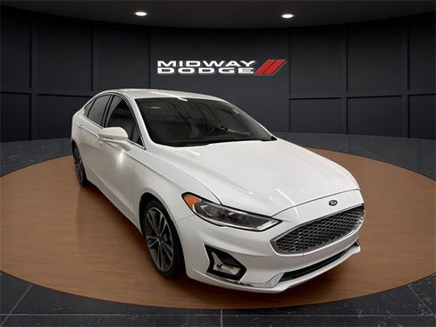 Used 2019 Ford Fusion Titanium image 1