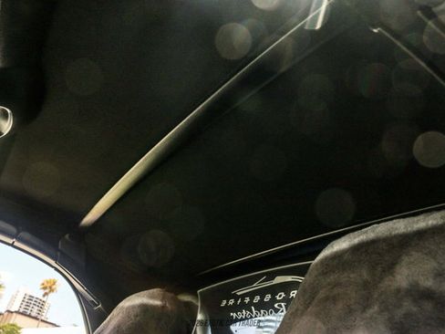 Used 2005 Chrysler Crossfire SRT-6 RWD image 43