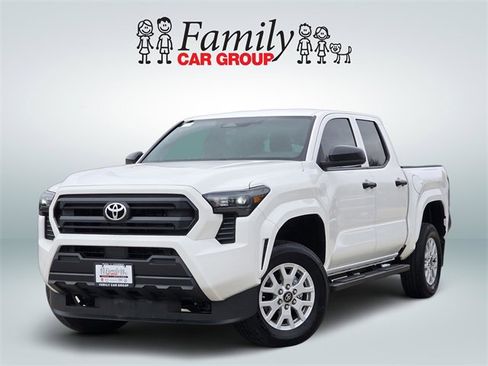 Used 2024 Toyota Tacoma SR image 1