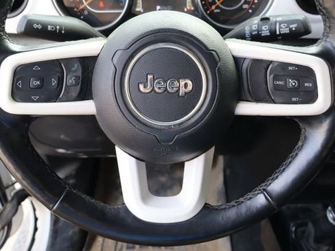 Used 2021 Jeep Wrangler Unlimited Sport AWD/4WD image 11