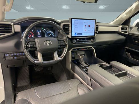 Used 2022 Toyota Tundra Limited image 28