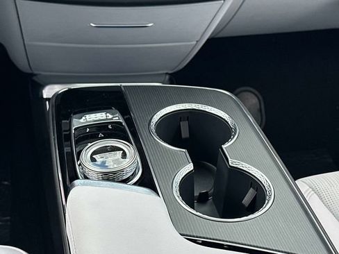 New 2026 Cadillac Lyriq Premium Luxury w/ LPO, Floor Liner Package AWD/4WD image 4