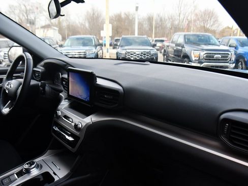 Used 2023 Ford Explorer XLT w/ Class IV Trailer Tow Package image 15