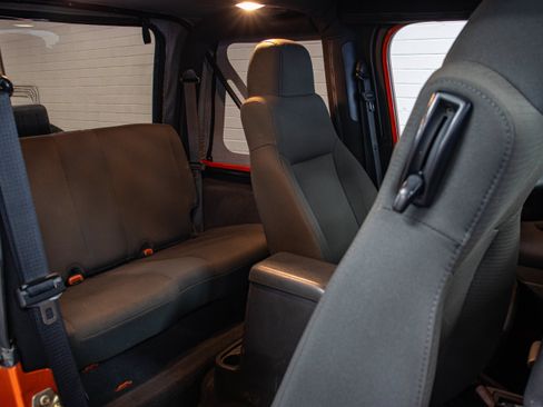 Used 2006 Jeep Wrangler X AWD/4WD image 19