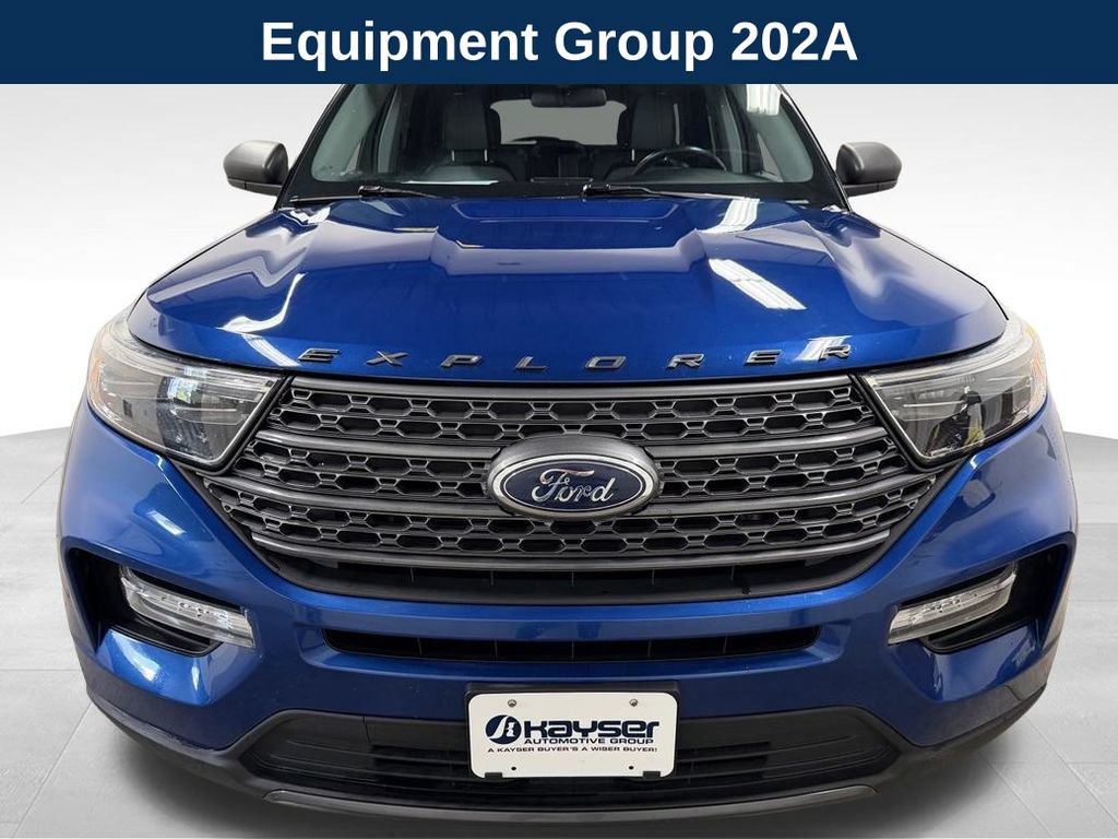 Used 2021 Ford Explorer XLT w/ Equipment Group 202A AWD/4WD image 3