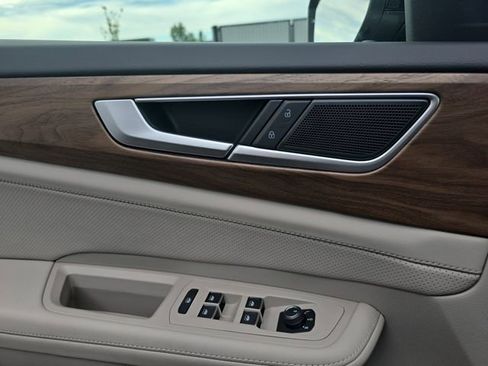 New 2026 Volkswagen Atlas SE FWD image 12