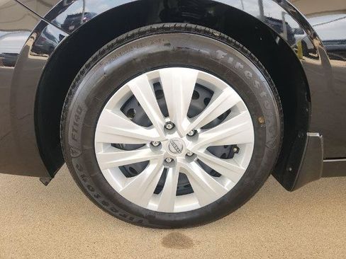 Certified 2025 Nissan Sentra S FWD image 30