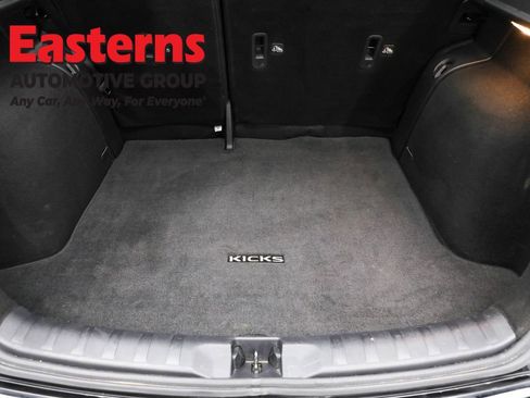 Used 2023 Nissan Kicks S image 9