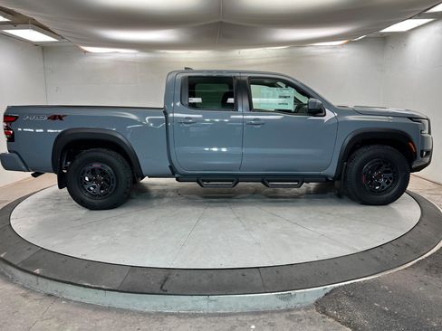 New 2026 Nissan Frontier PRO-4X w/ Pro-4x Convenience Package image 6