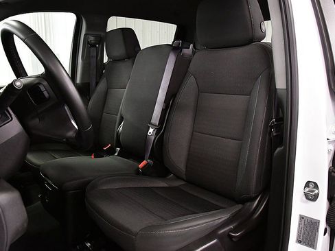 Used 2024 Chevrolet Silverado 2500 LT image 29