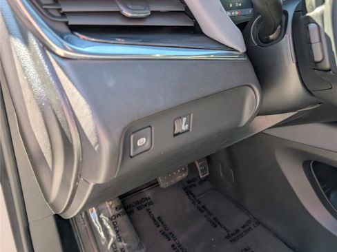 Used 2023 Buick Enclave Essence w/ Experience Buick Package FWD image 24