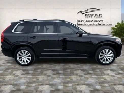 Used 2017 Volvo XC90 T6 Momentum w/ Vision Package image 8