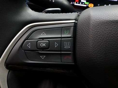 Used 2022 Jeep Grand Cherokee Trailhawk w/ Luxury Tech Group III AWD/4WD image 28