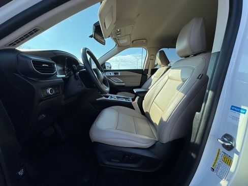 Used 2022 Ford Explorer Limited w/ Limited Technology Package image 21