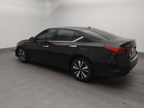 Used 2021 Nissan Altima 2.5 SV w/ SV Premium Package FWD image 3