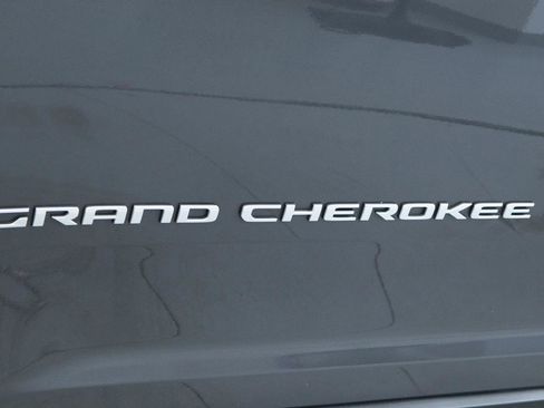 Used 2024 Jeep Grand Cherokee L Limited AWD/4WD image 32