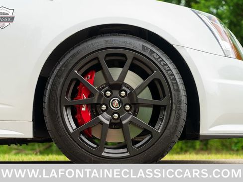 Used 2015 Cadillac CTS V RWD image 40