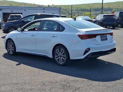 Certified 2023 Kia Forte GT-Line FWD image 4