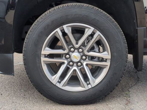 Used 2022 Chevrolet Colorado W/T w/ Custom Special Edition image 30