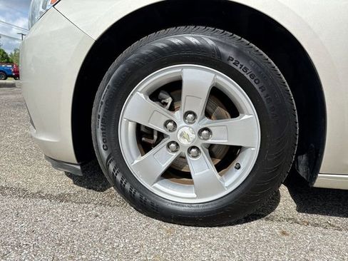 Used 2015 Chevrolet Malibu LT FWD image 10