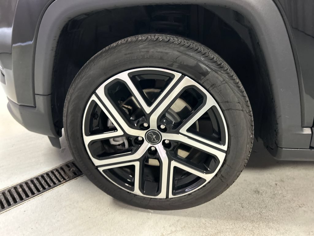 Used 2025 Jeep Compass Limited AWD/4WD image 12